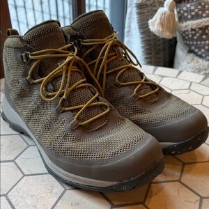 REI Men’s Flash Hiking Boots 🥾⛰️